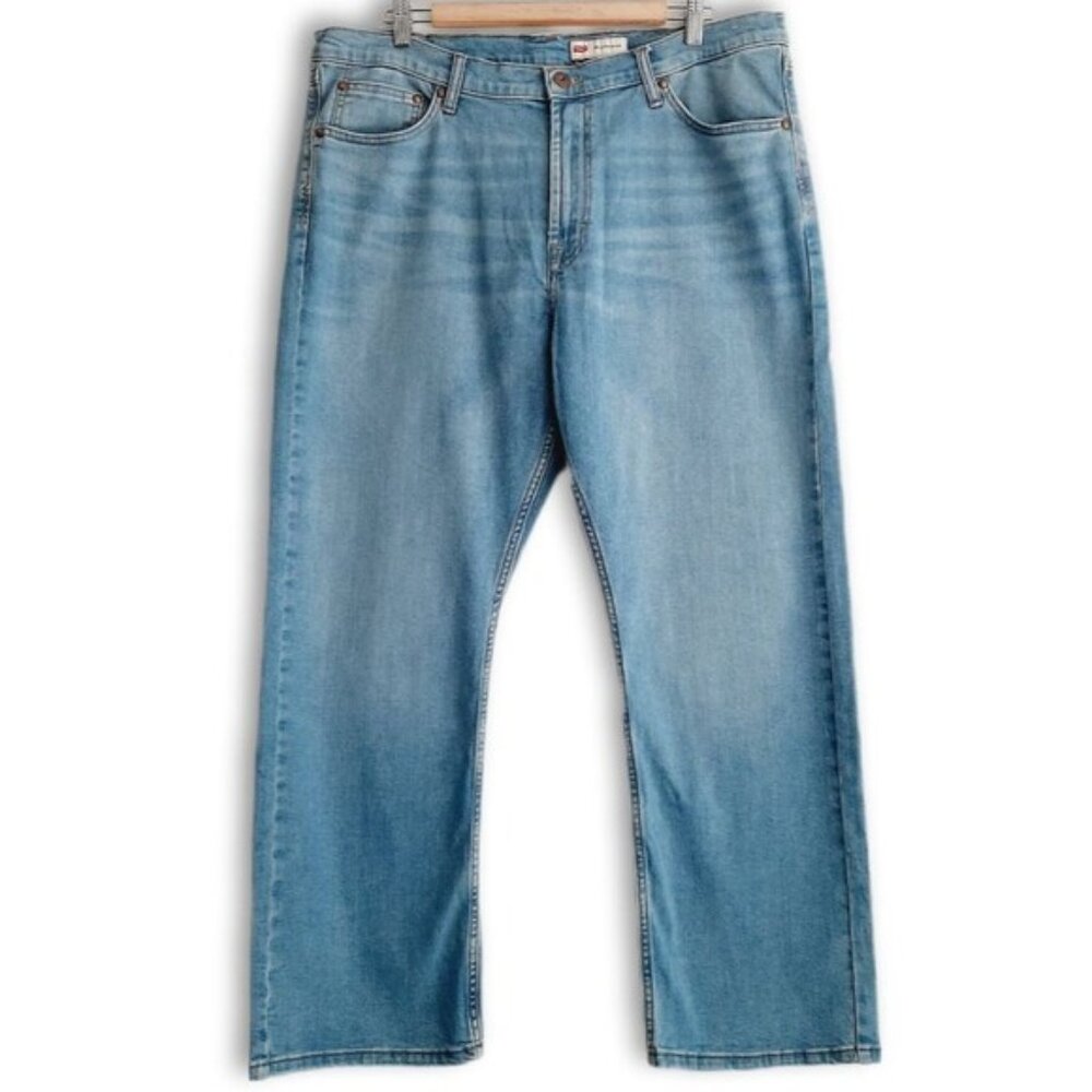 WRANGLER | Relaxed Bootcut Leg Light Blue Jeans Men's Sz 36 Flawed